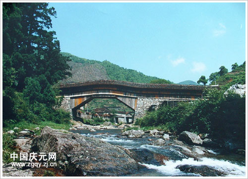 黄水长桥（清）全国现存廊屋最长的单孔木拱桥